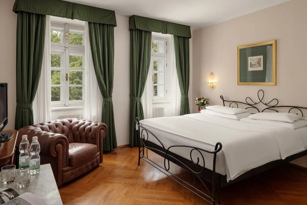 Double or Twin STANDARD Room, hotel Roma Prague, Prague