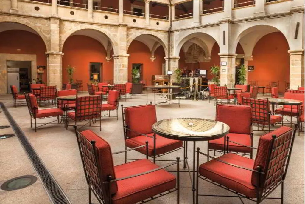 Lobby, Izan Trujillo, Madrid