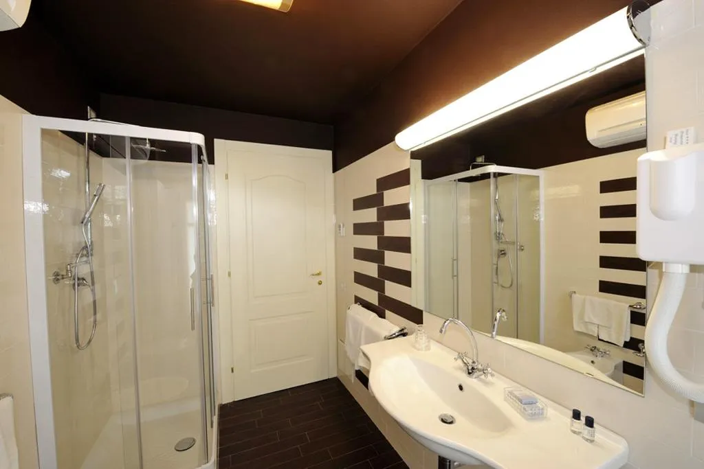 APARTMENT ONE BEDROOM Room, Residence Villa Maurice, Milan