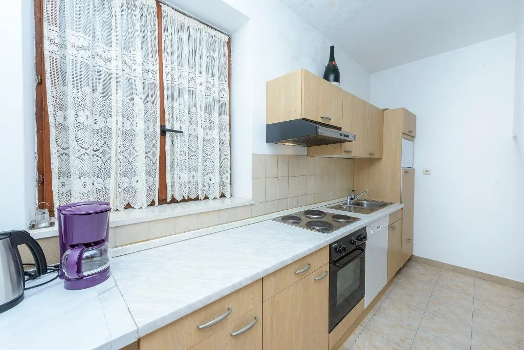 APARTMENT SEA VIEW WITH TERRACE Room, Apartments Matusko, Dubrovnik