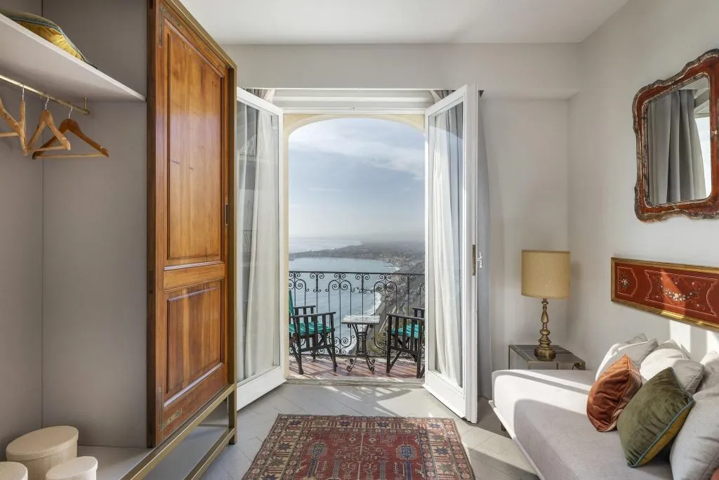 JUNIOR SUITE QUEEN SIZE BED Room, Villa Paradiso, Taormina