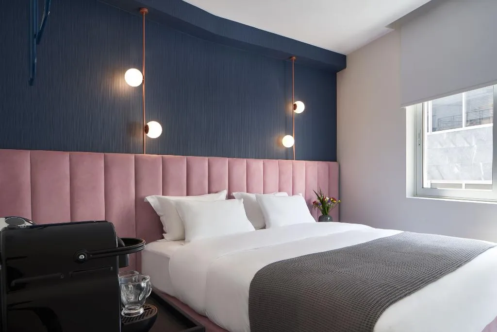SUITE SUPERIOR WITH BALCONY Room, Athens4, Athens
