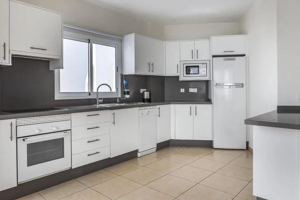 APARTMENT THREE BEDROOMS Room, Santa Barbara Golf & Ocean Golf Club, Tenerife