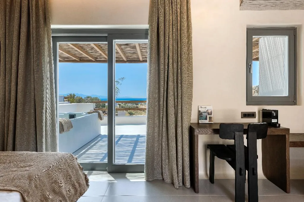 TRIPLE DELUXE SEA VIEW Room, Maximus Mykonos, Mykonos