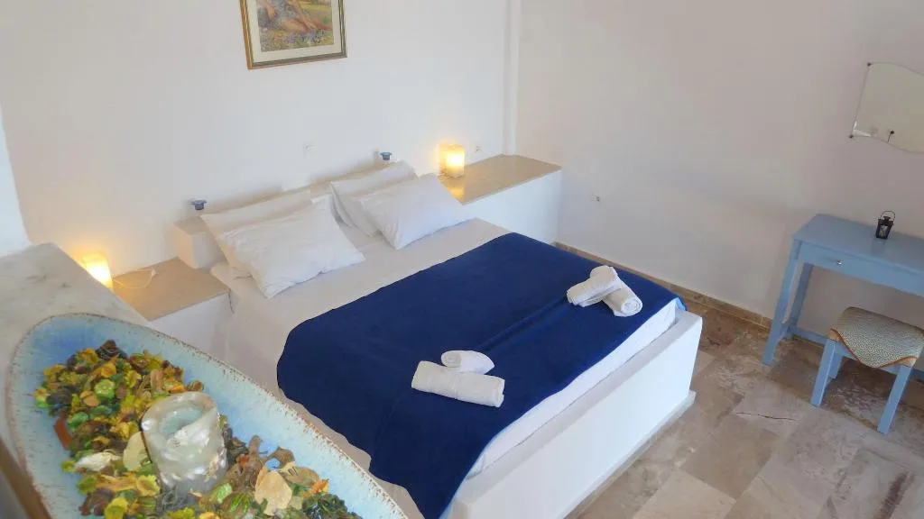Room, Kokkinos Villas, Santorini