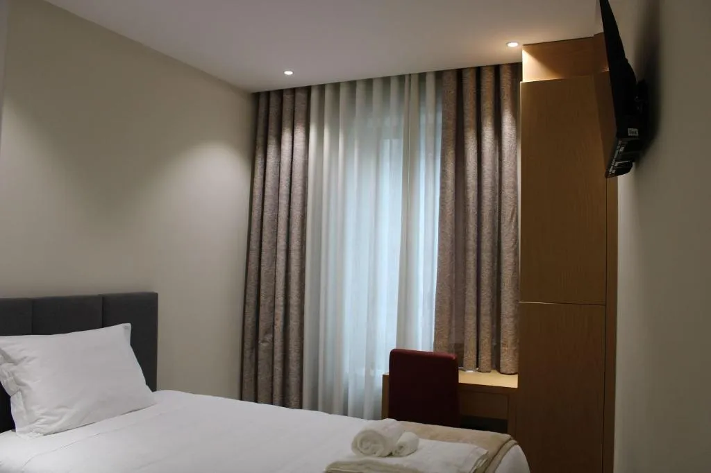 Room, Oporto Station Hostel & Rooms, Porto