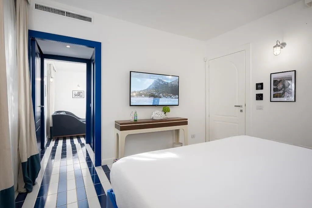 SUITE SEA VIEW WITH TERRACE Room, Villa Lia Hotel Capri, Naples