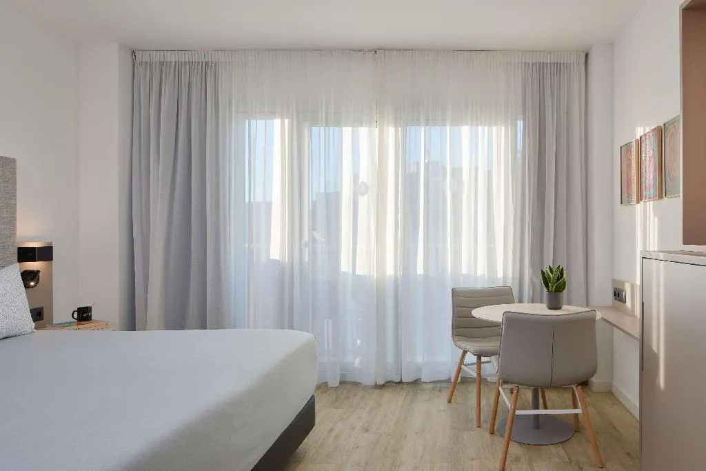 DOUBLE STANDARD Room, INNSiDE by Meliá Barcelona Apolo, Barcelona