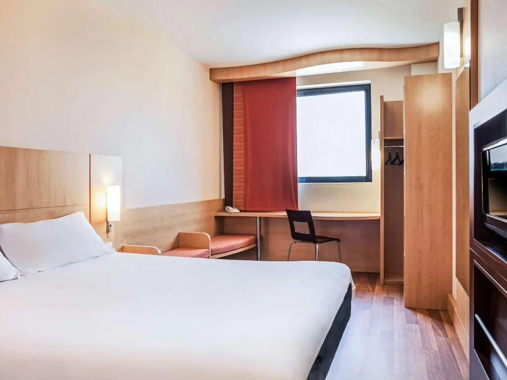 Room STANDARD Room, Ibis Barcelona Ripollet, Barcelona