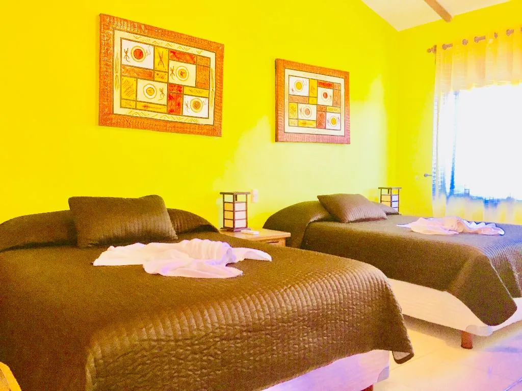 QUADRUPLE QUEEN SIZE BED Room, Dolce Vita Caribe B&B, Playa Del Carmen