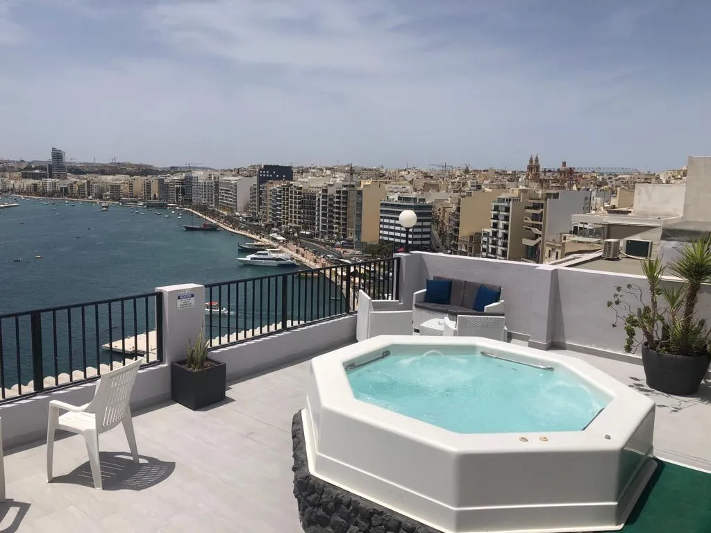Pool, Sliema Marina Hotel, Malta