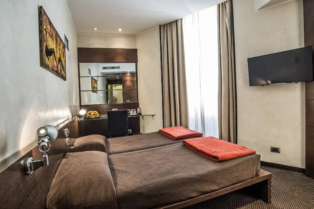 DOUBLE SUPERIOR Room, Accademia, Rome
