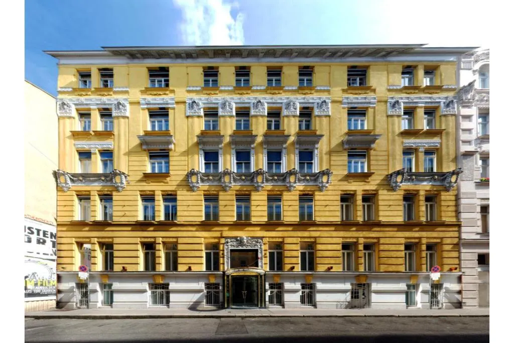 General view, Carlton Opera, Vienna
