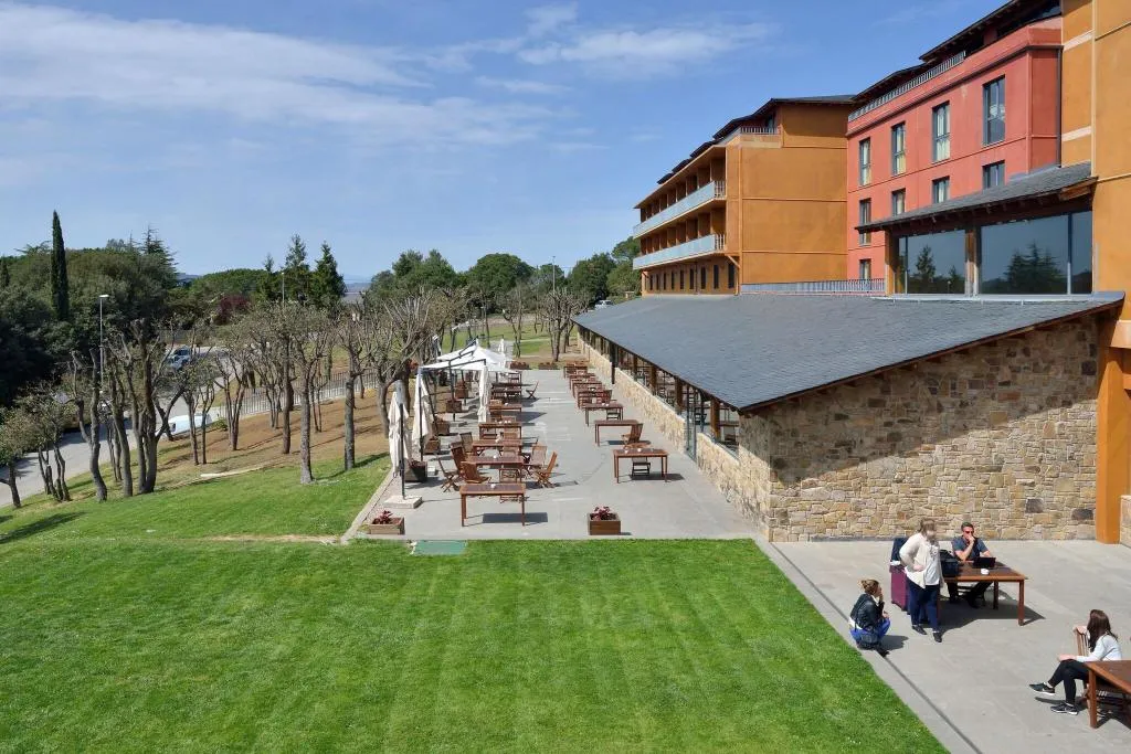 Terrace, Montanya Hotel & Lodge, Costa Brava