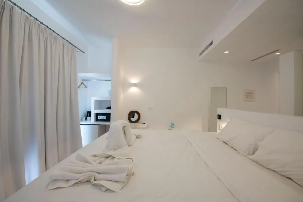 Room, Bianco A Nero, Mykonos