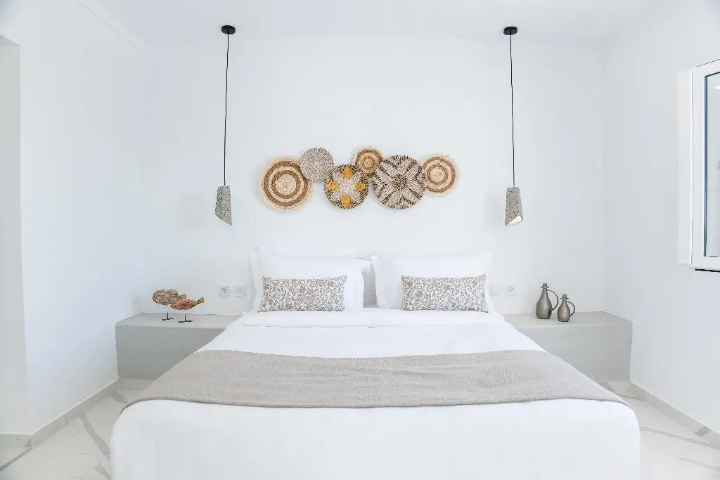 TRIPLE WITH BALCONY Room, Kýma Perissa, Santorini
