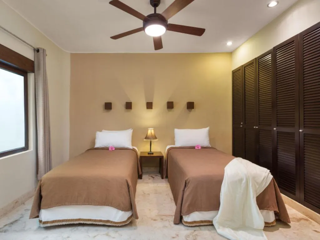 SUITE TWO BEDROOMS Room, El Taj Ocean Front and Beachside Condo Hotel, Playa Del Carmen