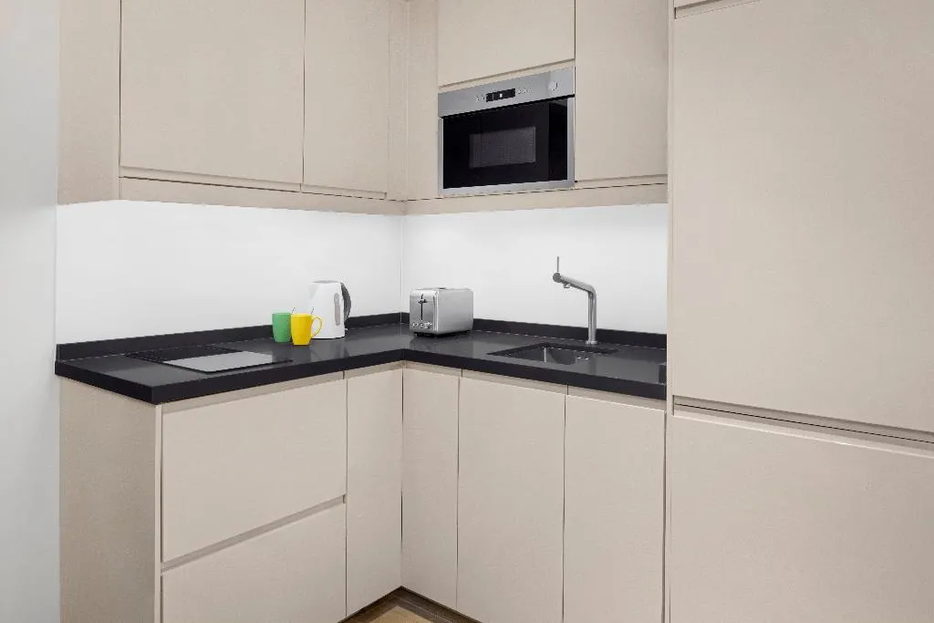 DOUBLE WITH KITCHENETTE Room, Holiday Inn & Suites Dubai Festival City, Dubai