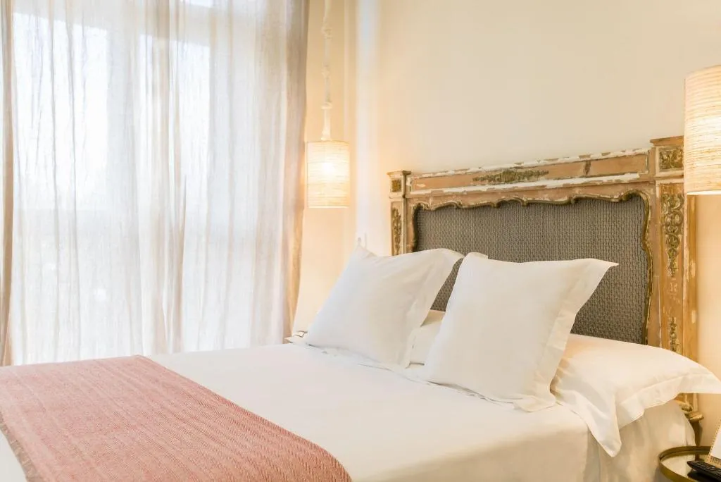 Room, The Corner House, Seville