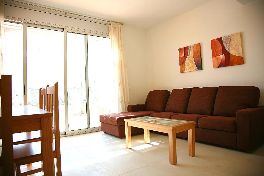APARTMENT CAPACITY 6 Room, Via Augusta, Costa Brava