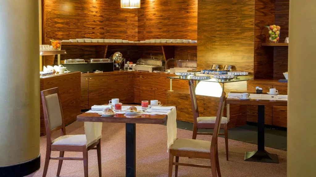 Restaurant, Hotel Capannelle, Rome