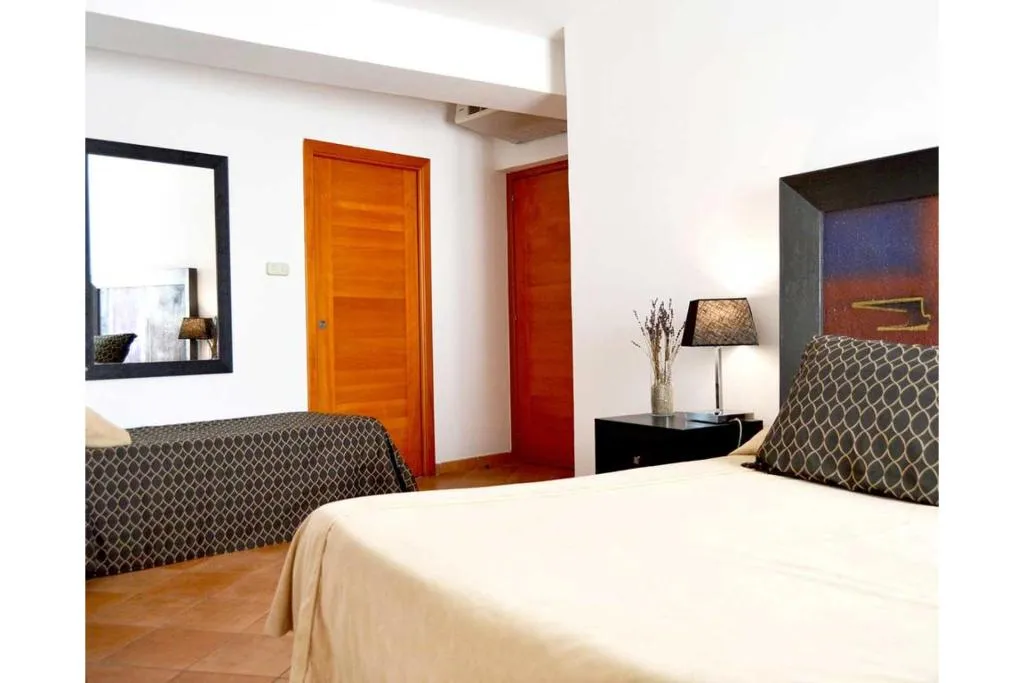 TRIPLE STANDARD Room, Relais Villa Buonanno, Naples