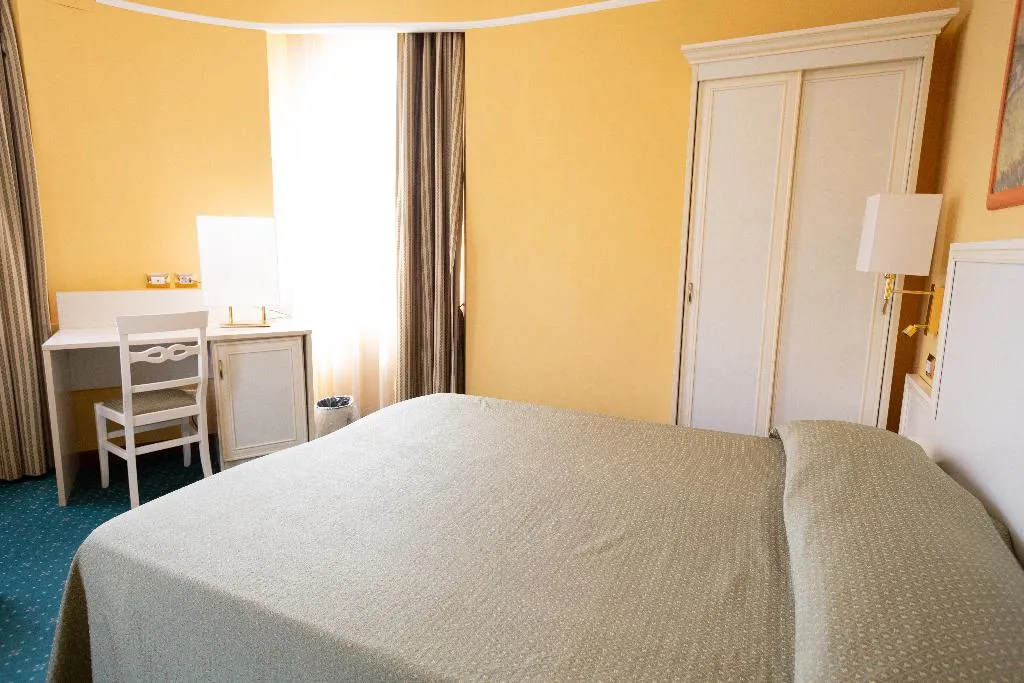 TRIPLE STANDARD Room, Cervara Park Hotel, Rome