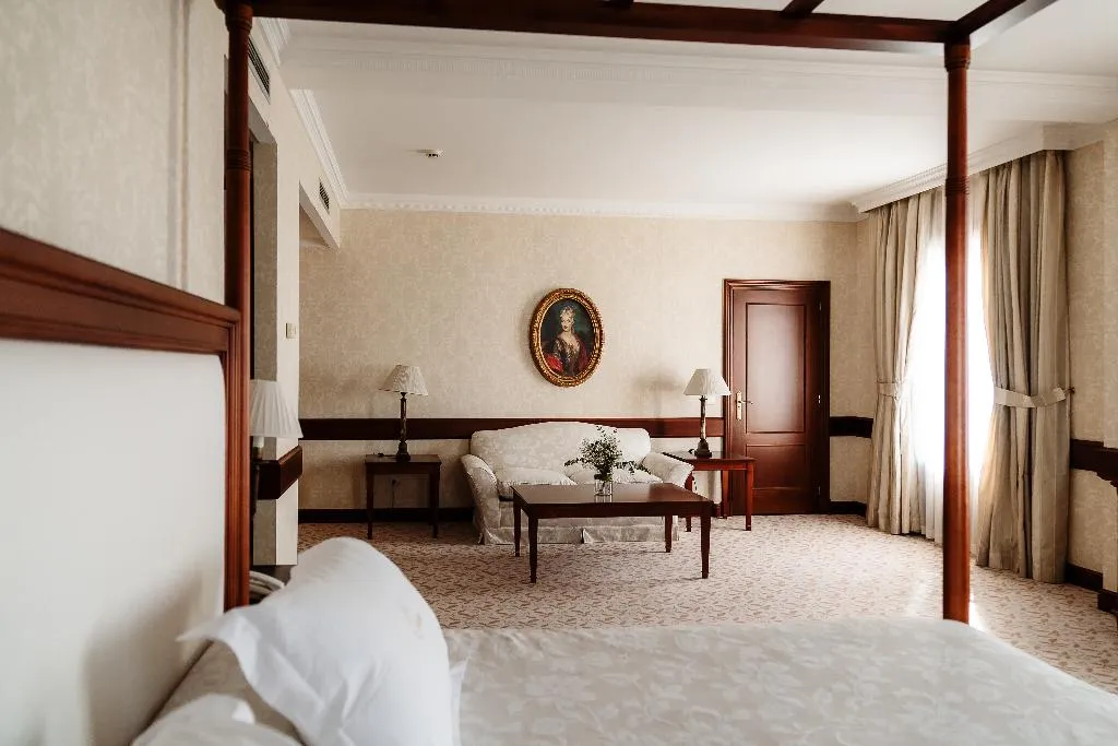 SUITE SUPERIOR CAPACITY 4 Room, Candido, Madrid