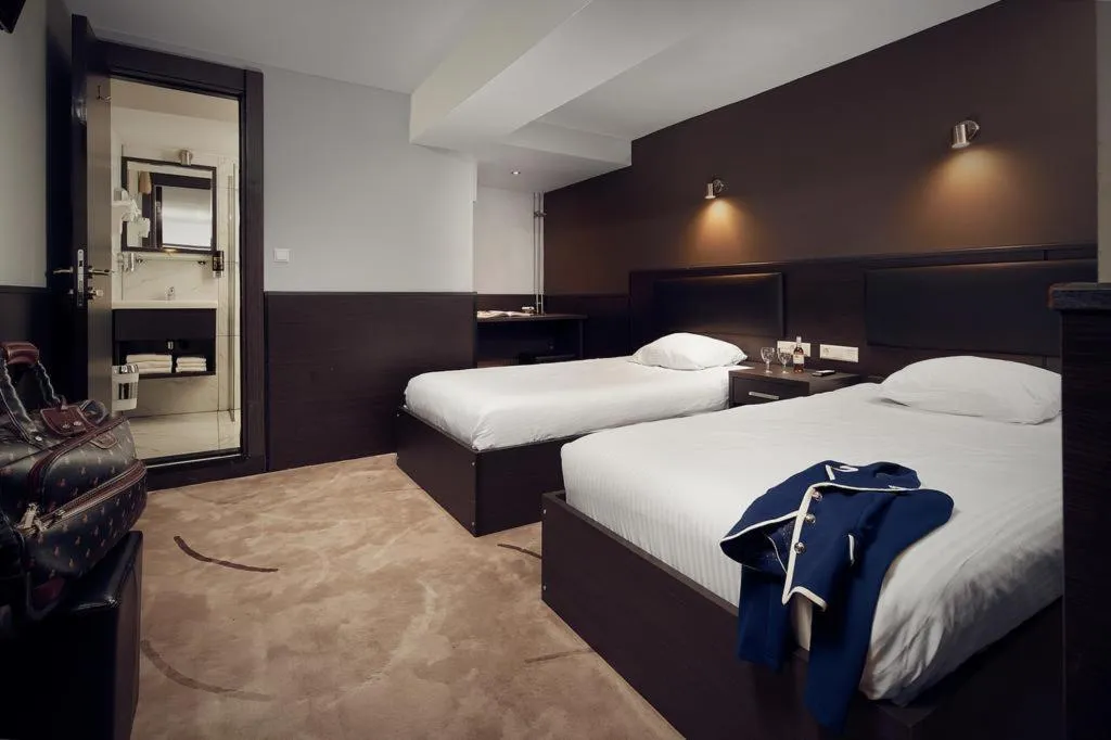 Room, Belfort, Amsterdam