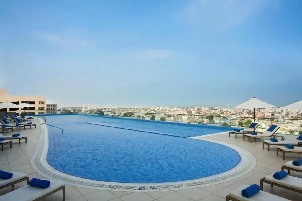 Pool, Ascott Park Place Dubai, Dubai