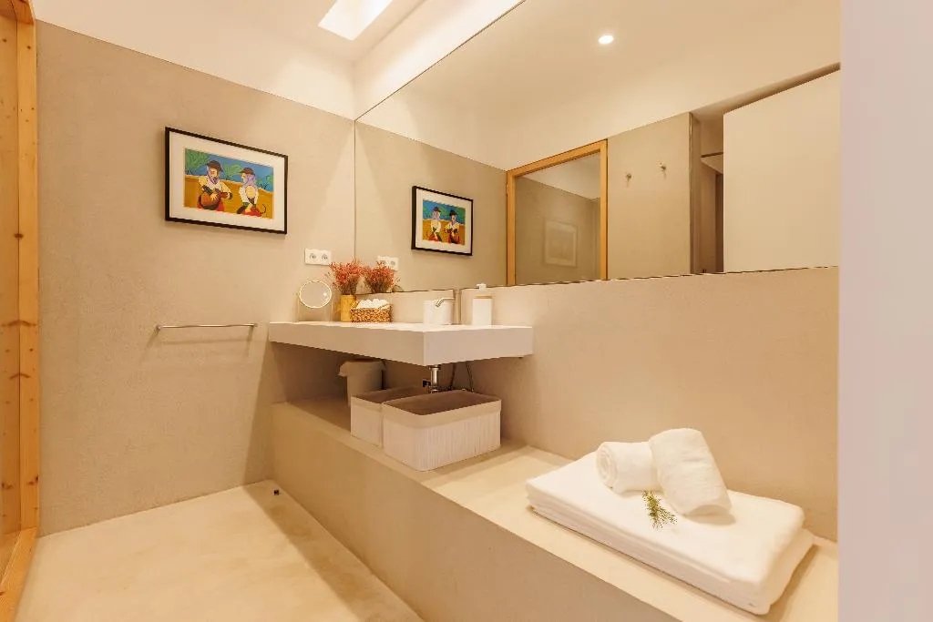 APARTMENT DELUXE ONE BED Room, Laranjal Farm House, Algarve