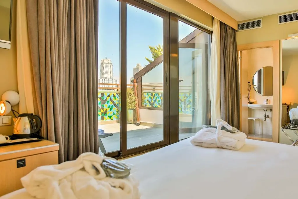 DOUBLE WITH TERRACE Room, Hotel Opera, Madrid