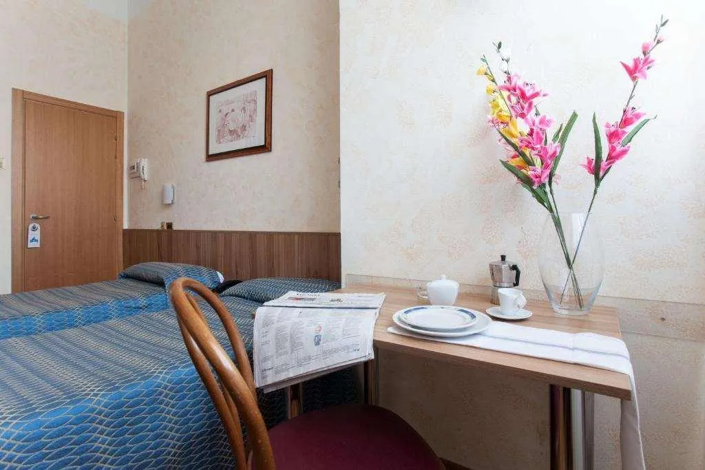 Room, Residence Lepontina, Milan