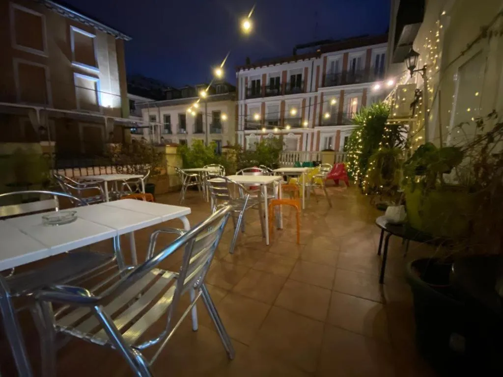 General view, Barbieri Sol Hostel, Madrid