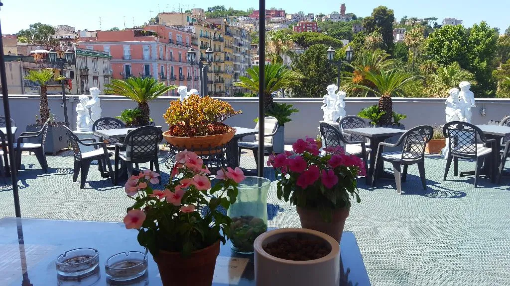 Terrace, Del Real Orto Botanico, Naples