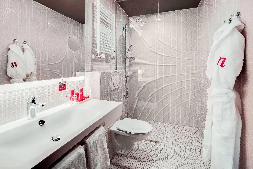 Double or Twin WITH VIEWS Room, nhow Amsterdam RAI, Amsterdam