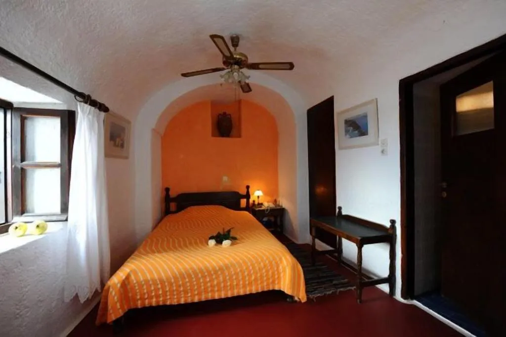 SINGLE STANDARD Room, Kavalari Hotel, Santorini