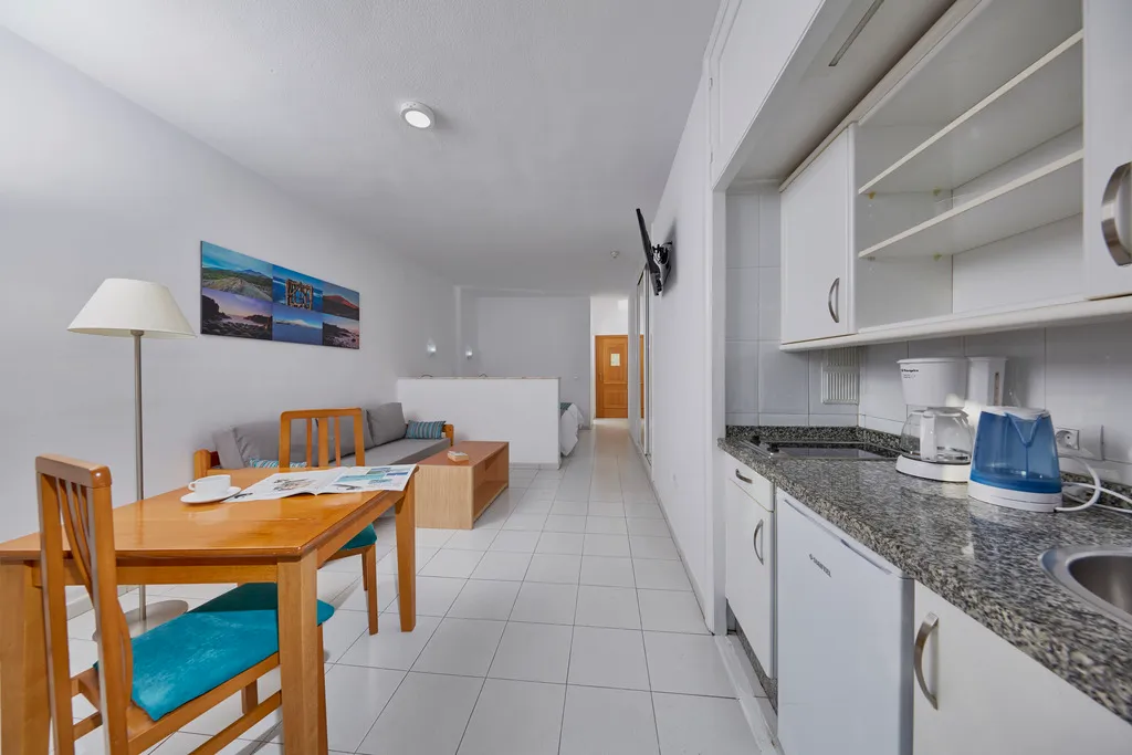 JUNIOR SUITE POOL VIEW Room, Coral Teide Mar, Tenerife