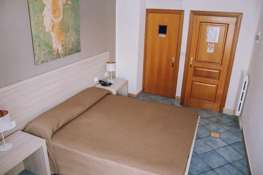 Room, Hotel Piccolo Sogno, Naples