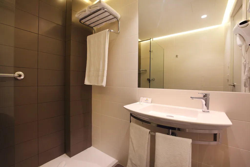 Room, Carlos I, Costa Blanca