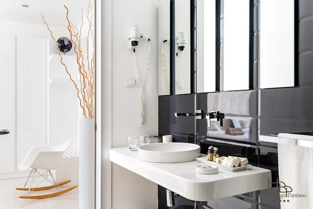 JUNIOR SUITE STANDARD Room, Hotel Borgo Pantano, Catania