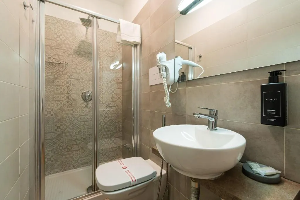 SINGLE CLASSIC Room, Duomo Hermes Relais, Naples