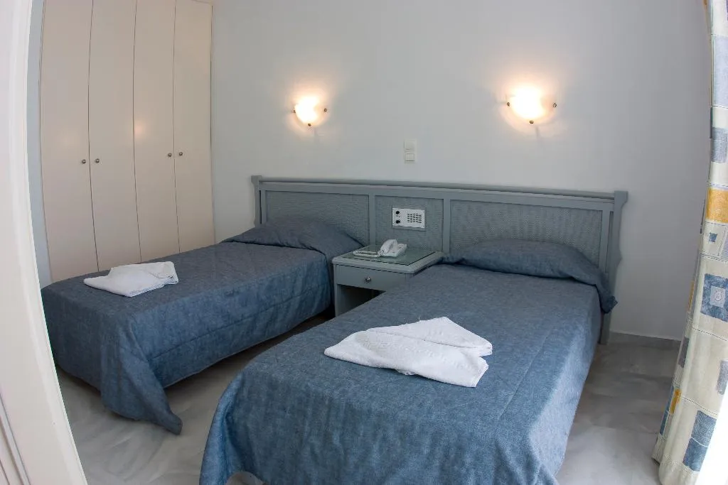Room, Futura, Crete