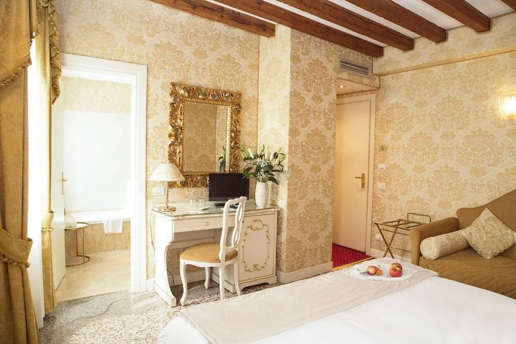 Room, Ca Furlan, Venice