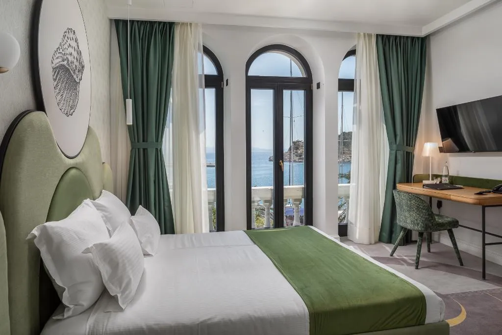 DOUBLE SEA VIEW KING BED Room, Heritage Hotel Porin, Split