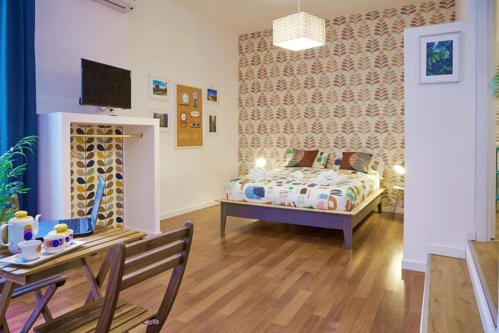 Room, Napoli Tree - Lungomare, Naples
