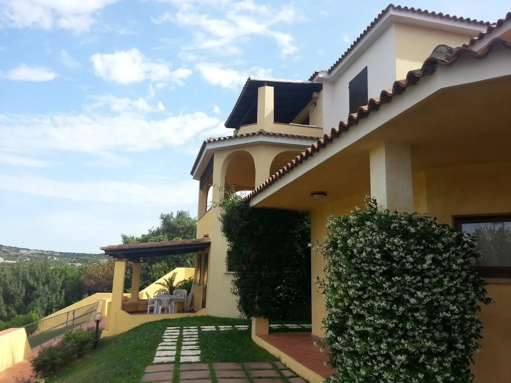 STUDIO GARDEN VIEW Room, Vallemare Residence E Residenza, Olbia