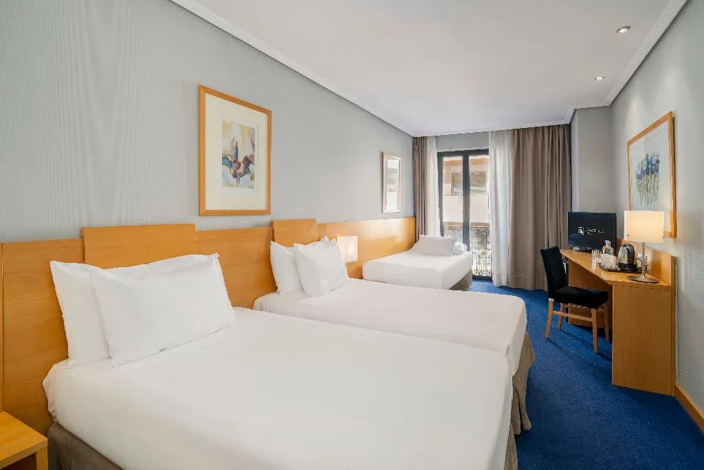 TRIPLE STANDARD Room, Eurostars Rey Alfonso X, Madrid