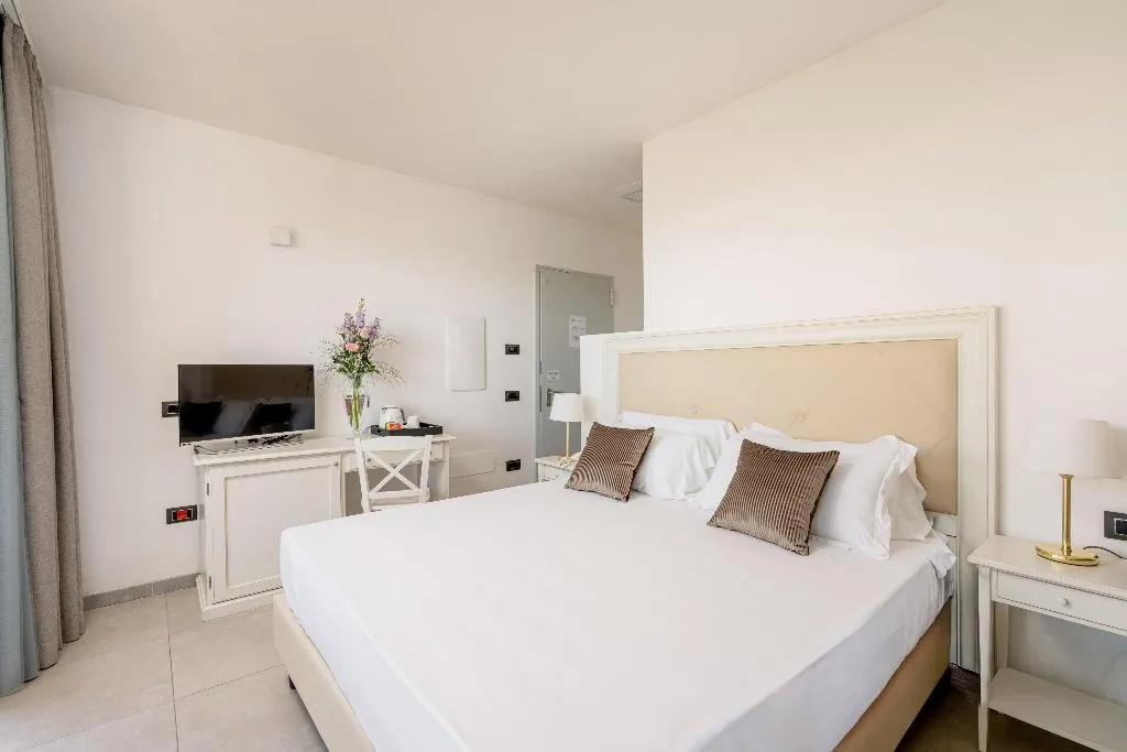 Double or Twin SEA FRONT Room, Bellevue Resort Sardinia Affiliated By Melia, Alghero