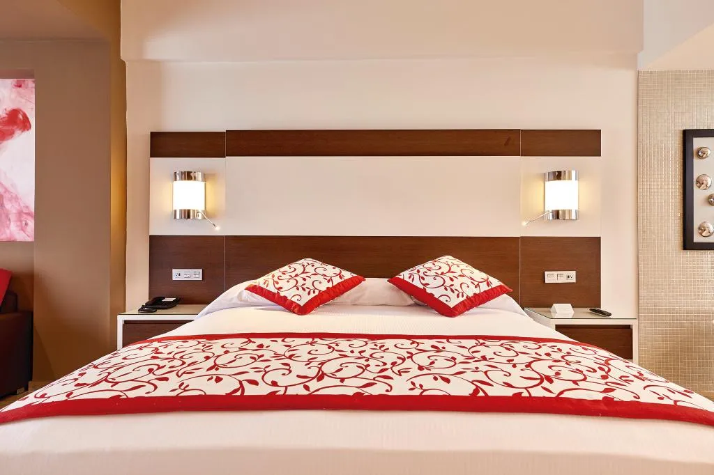 JUNIOR SUITE OCEAN FRONT Room, Riu Palace Costa Mujeres - All Inclusive, Cancun Area